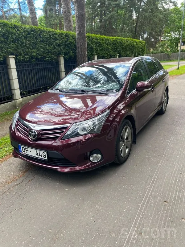 Toyota Pārdodu labi koptu un ļoti uzticamu mašīnu. Tā ir 
