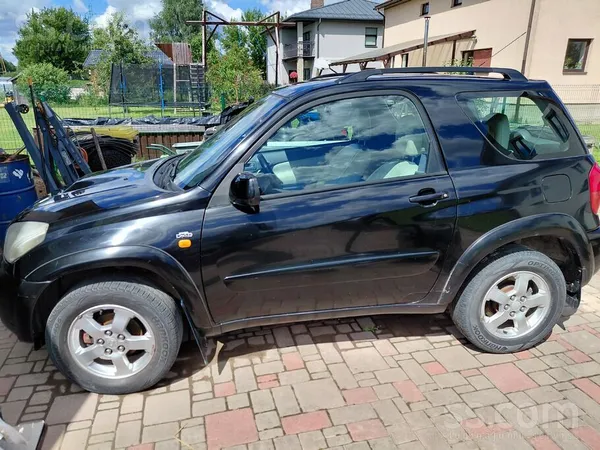 Pārdodu Rav4 ar patstāvīgu pilnpiedziņu. Skati neizgaju jo jāmaina prieksas