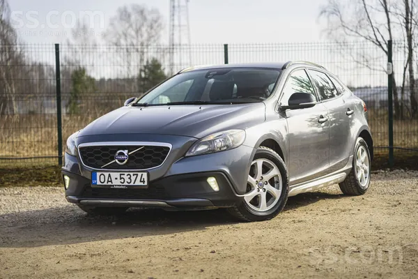 Volvo Volvo V40 Cross Country, 2013. gada. 2.0l dīzelis,