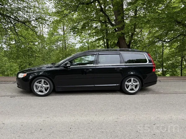 Volvo 1. 6d 80kw. Ekonomiska un jaudīga masīna 5l/100km,