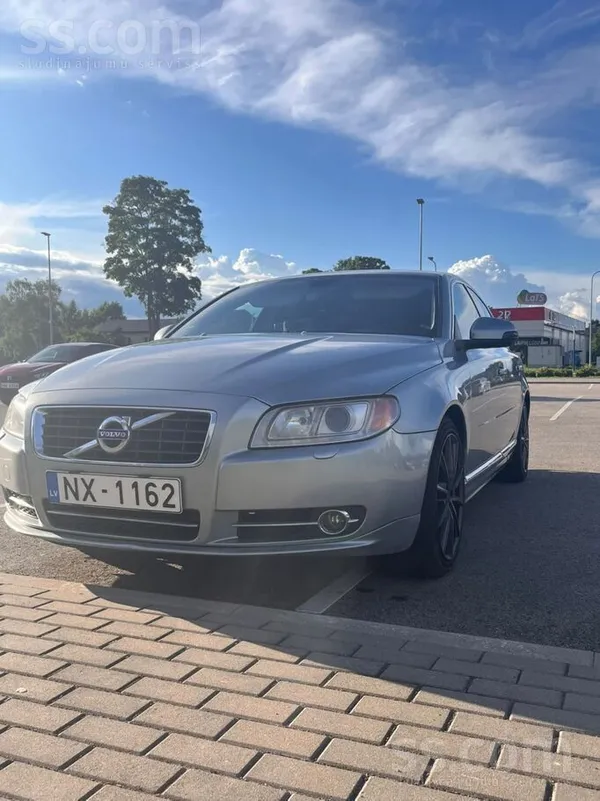 Volvo Pārdodu Volvo S80 2.4D 151kW R-Design. Auto ir jau