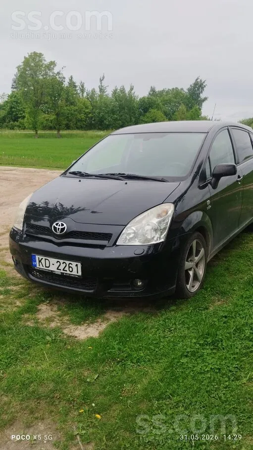 Toyota Toyota corolla verso labā stāvoklī bez rūsas, nese