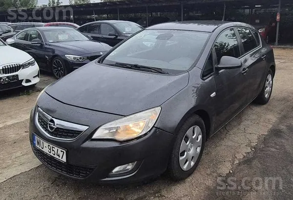 Opel Opel Astra. 1.7D. 2010. gads. Mašīna brauc. 