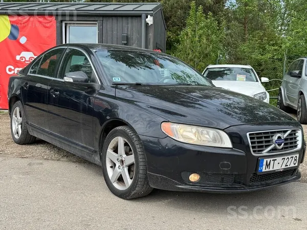 Pārdod auto ar 2.0 dīzeļa dzinēju (120 kW). 
Pēdējā tehniskā apskate izieta