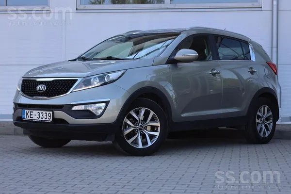 1.6beznīns, 99kw, manuāls, 

-parkošanās sensors aizm. 
-kruīza kontrole