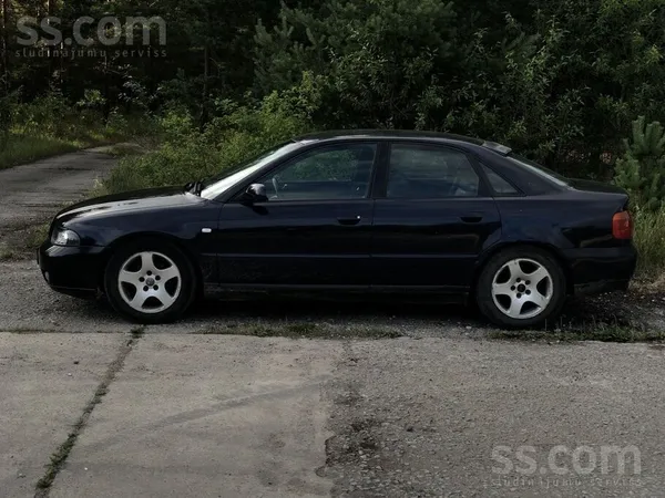 Audi Pārdod Audi A4 B5 ar 1, 8 l benzīna dzinēju.