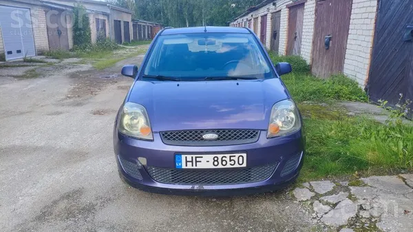 Ford Продаю. Машина на ходу.