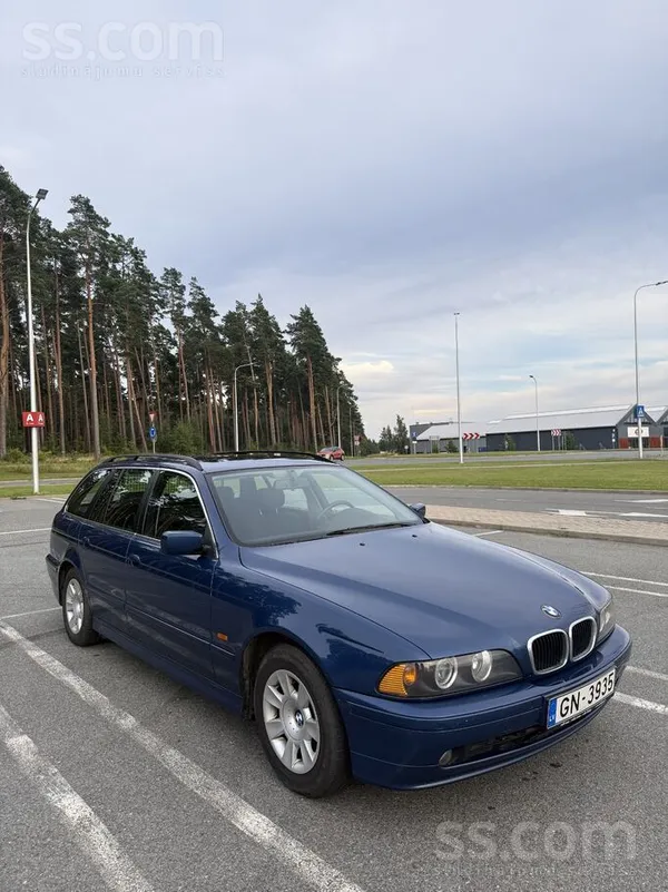 BMW Pārdodas laika kapsula . 
