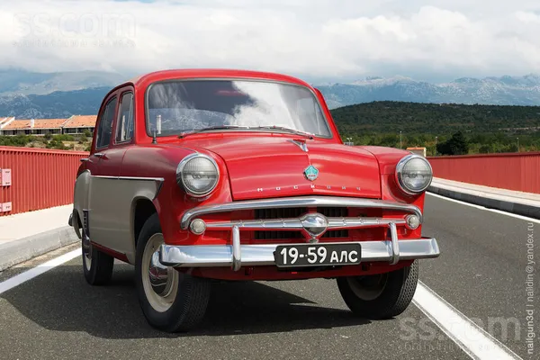 Moskvich Iesākts projekts. Pārdod divus auto viens ar dokum