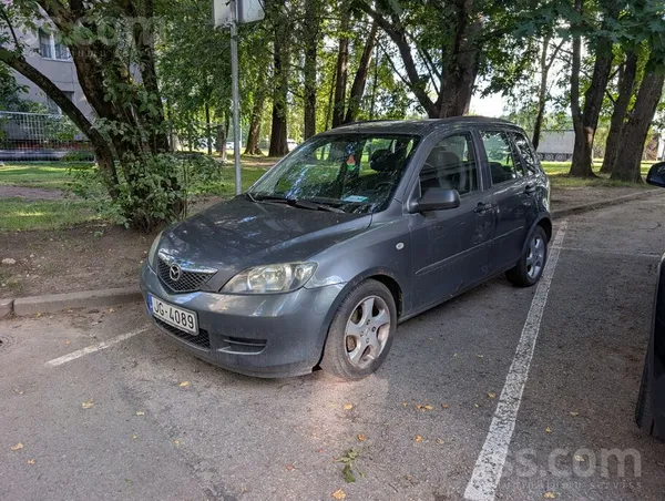 Mazda Stāvoklis braucoša , pārvietojas ikdienā .