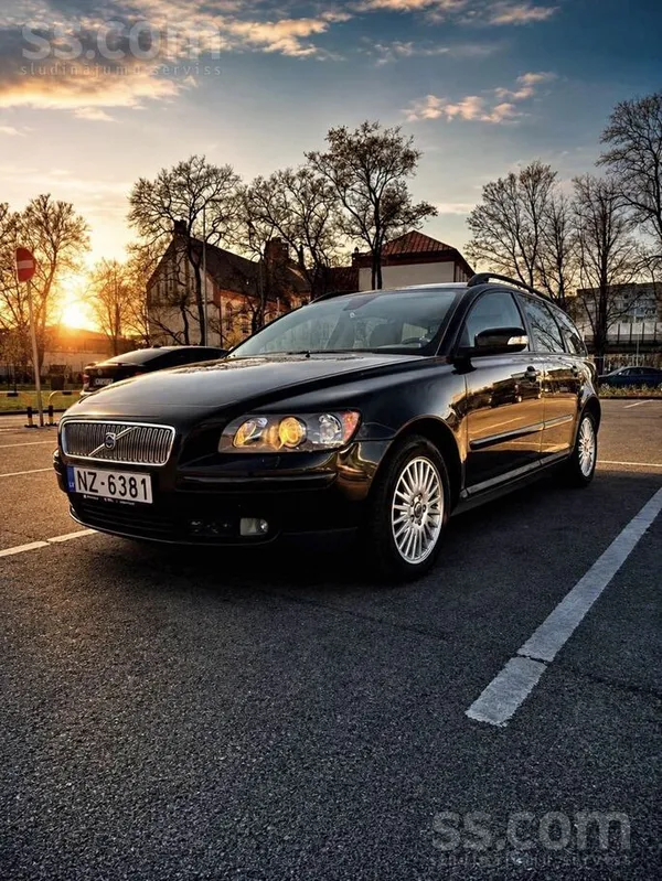 Volvo Продаётся Volvo V50 2.0 дизель, 2007 год, 100 kW, 