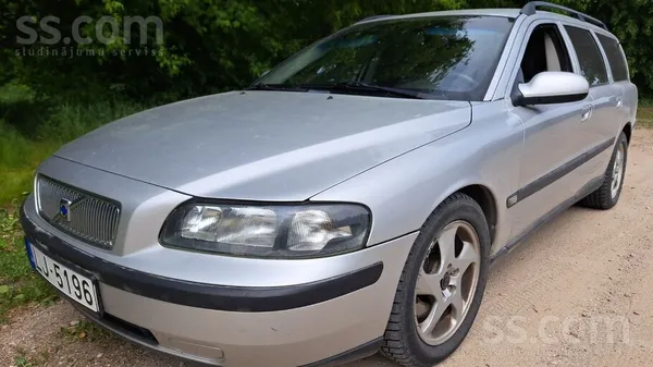 Volvo Pārdodu volvo v70. 120kw labs motors Juana texnisk