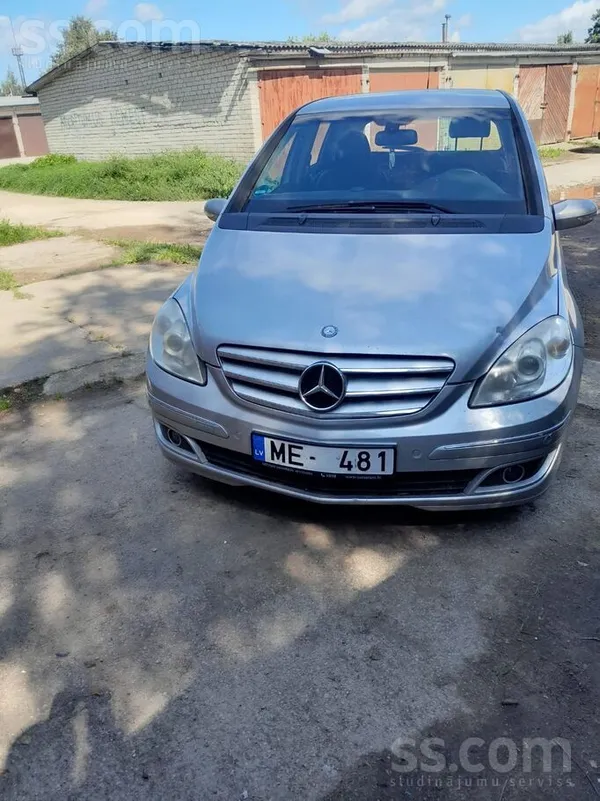 Mercedes Pārdod MB 200 2, 0td , Komplektā Ziemas riepas uz 