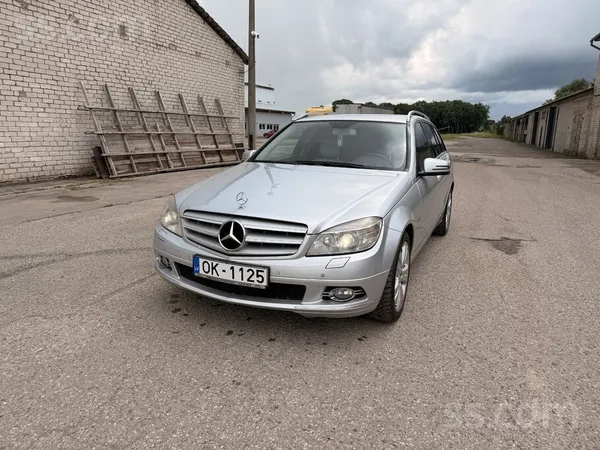Mercedes Pārdošanā C220 125kw automāts W204 Gada sākuma iev