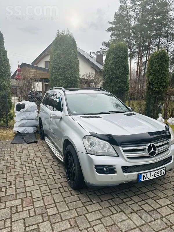 Mercedes Pārdodam mūsu Mercedes GL 320 bez tehniskās apskat