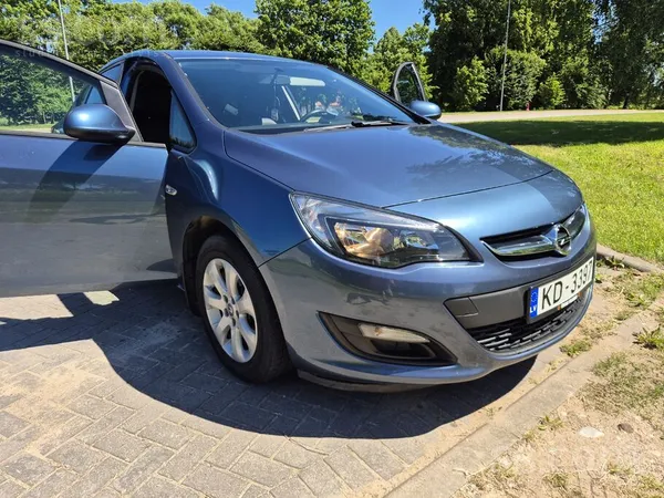 Opel Pārdodu Opel labā tehniskā stavoklī. Cena pie apsk