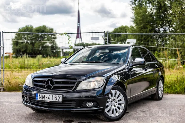 Mercedes Mercedes-Benz C220 ar 2.2 dīzeļdzinēju un automāti