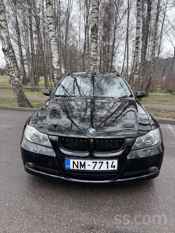 BMW Продаю бмв 3.0л 325D е91 145 кВ + качественный Чип