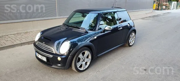 Auto ar retu salonu, labā tehniskā un vizuālā stāvoklī.