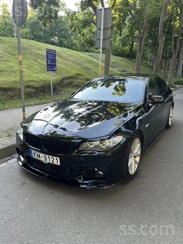 BMW BMW F10 3.0D 2010Gads