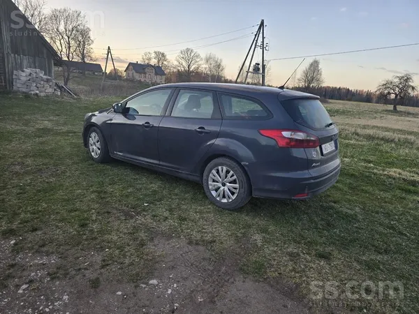 Ford Nesen izzieta tehniska skate.