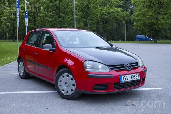 Volkswagen Pārdodu uzticamu un koptu VW Golf 5 ar vienkāršu u