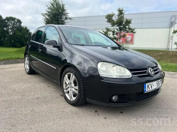 Volkswagen Pārdodu VW Golf 5 ar automātisko 6 ātrumu pārnesum