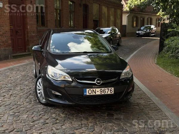 Opel Pārdodu koptu un ekonomisku Opel Astra Sports Tour