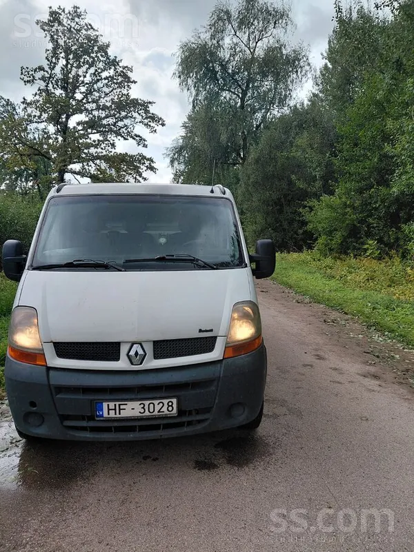 Renault Pārdodu bussu , ar svaigu skati sakara ar dzīves v