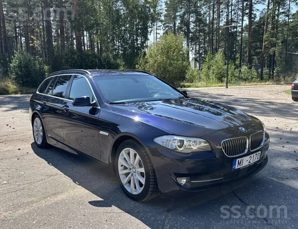 BMW Pārdodu BMW F11 530d xDrive. 