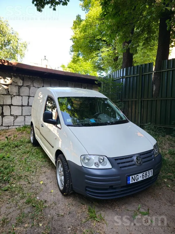 Volkswagen Pārdodu Volkswagen Caddy 1.9 D ar aptuveni 337 000