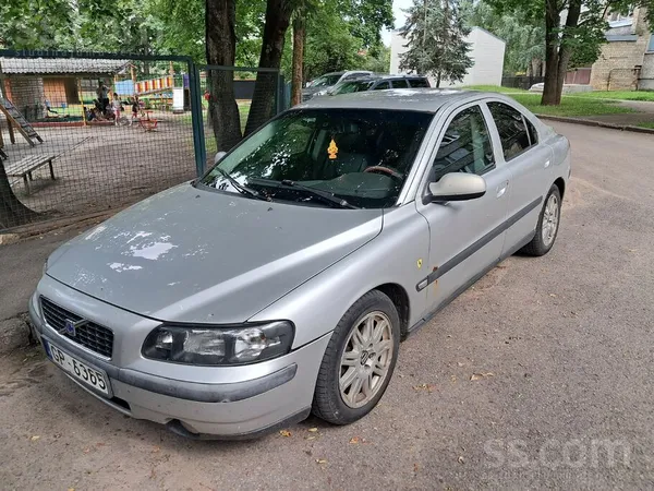 Volvo Продаю безотказный автомобиль, садись и едь. Авто 