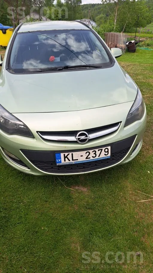 Opel Pārdodu Opel Astra J 2013g, 1.7d. 