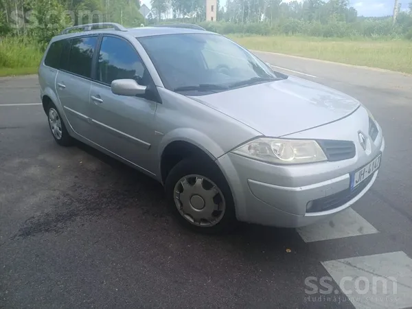 Экономичный автомобиль, мотор сухой заводся отлично, два ключа, скорости вкл