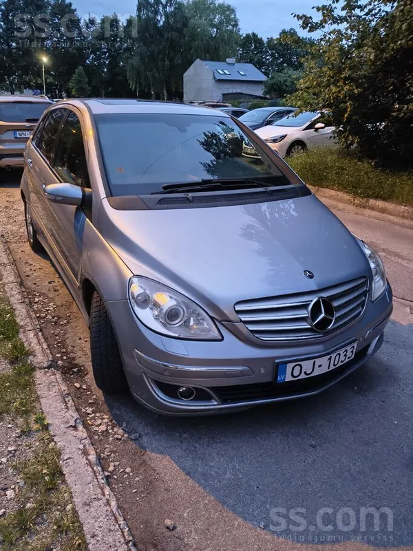 Mercedes Normāla stāvoklī, skate līdz 04/2027, mazs degviel