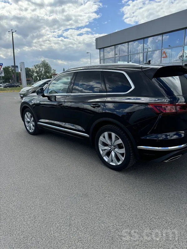 Volkswagen Pārdod Volkswagen Touareg 210 kw lieliskā tehniskā