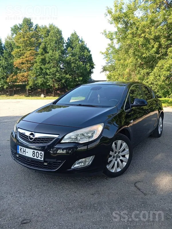 Opel Pārdodu ekonomisku un dinamisku auto ar labu Cosmo