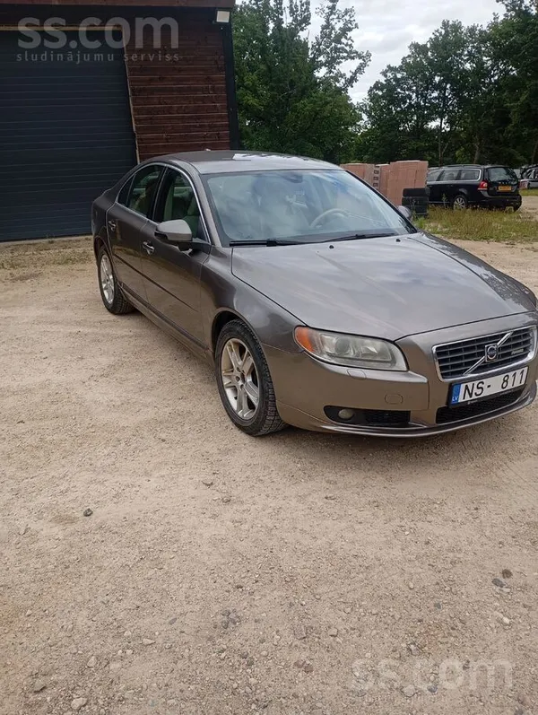 Volvo Pārdodu Volvo s80 d5 2.4 dīzels automāts .