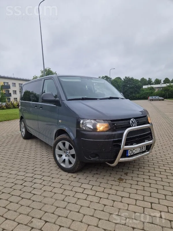 Volkswagen Pārdodu VW T5 normālā tehniskā stāvoklī, kuram tik
