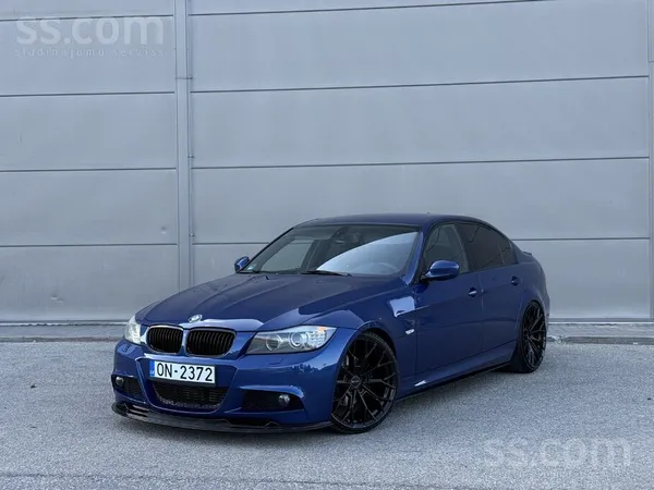 BMW BMW 320D M-Sportpaket / Lemans Blau Metallic krāsa