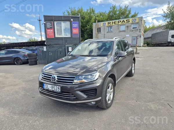 Volkswagen VW Touareg 3.0l dīzelis. 193kw 
