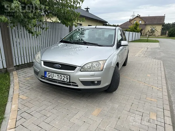 Ford Pārdodu Ford Focus labā stāvoklī. Ir vizuāli defek