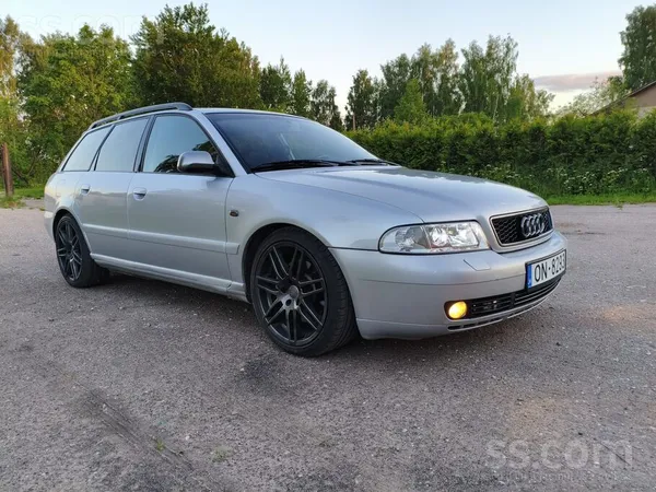 Audi Mašīna labā tehniskā un vizuālā stāvoklī. 