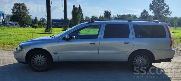 Volvo Pārdod Volvo V70, 2.4 125kw Benzīns/gāze. 