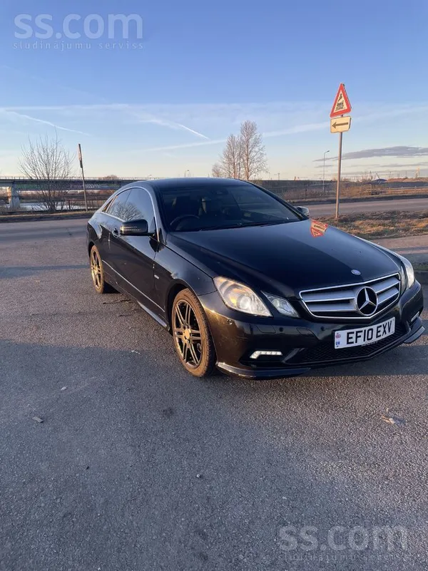 Mercedes Продаю свой MB e350. (Англичанин)