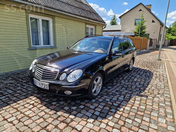 Mercedes Mercedes E220 W211 facelift modelis. Tikko izieta 