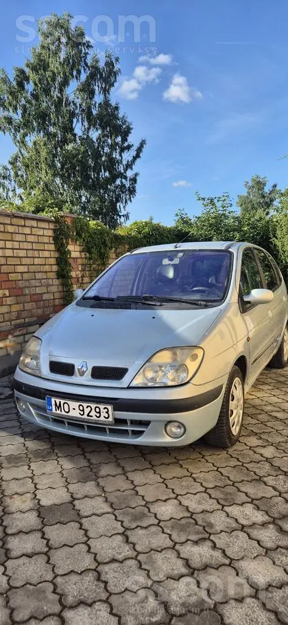 Renault Sakarā ar saimnieka aiziešanu mašīna meklē jaunu s