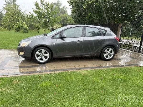 Opel Tikko no Itālijas, kopta mašīna bez defektiem bez