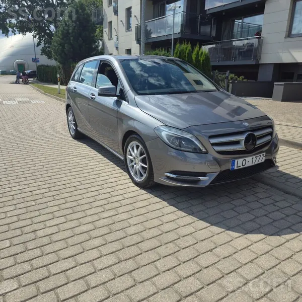 Mercedes Pārdodu MB B180. Kopts un uzturēts auto. Braukusi 