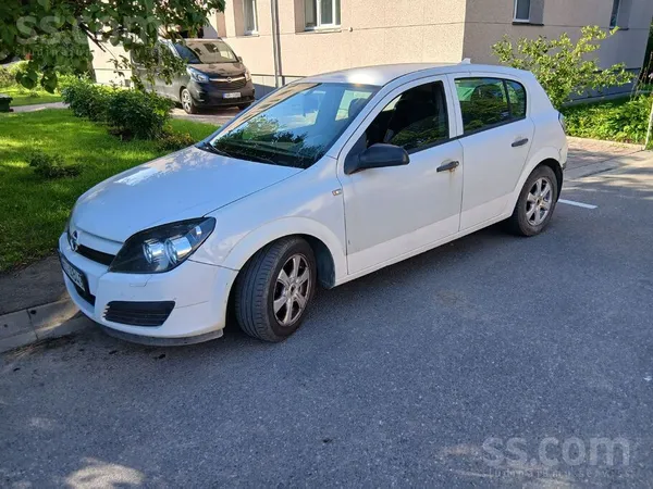 Opel Jauna ta. Sedies un brauc kārtīgs darba auto kas n